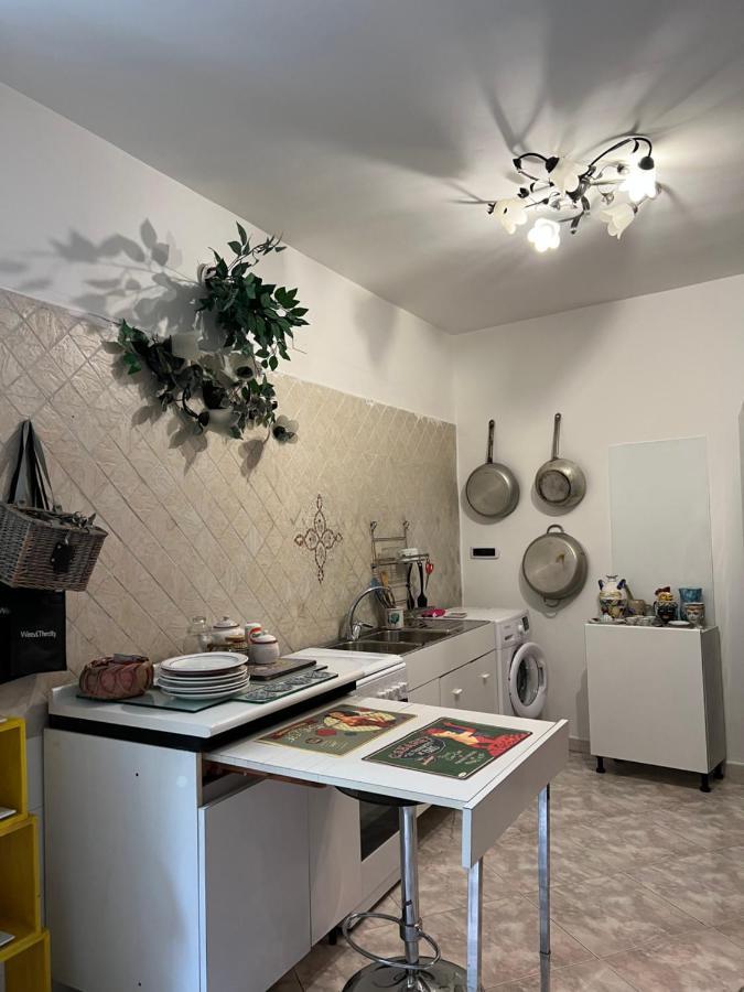 Casa Kamalei, Tra Plebiscito E Lungomare Apartment Napoli Exterior foto